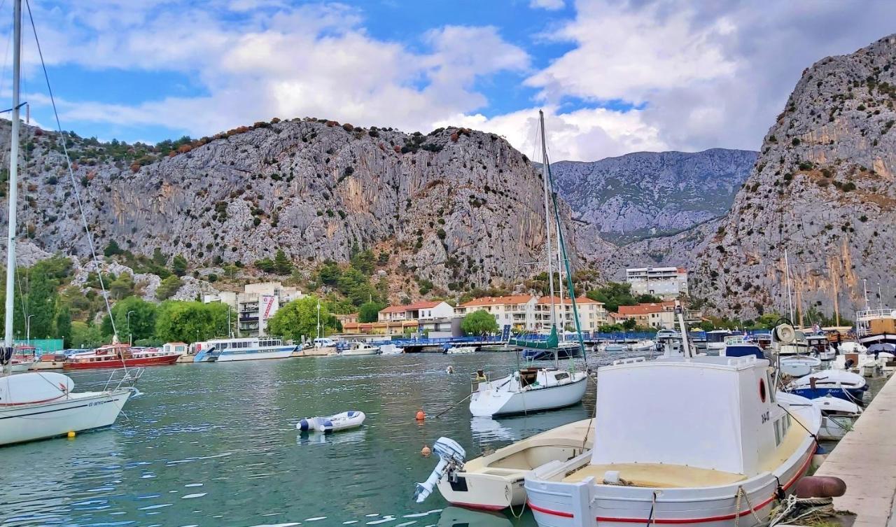 Apartment Anita Omiš Eksteriør bilde