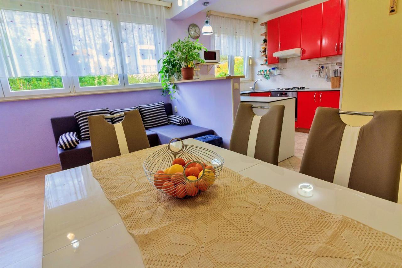 Apartment Anita Omiš Eksteriør bilde