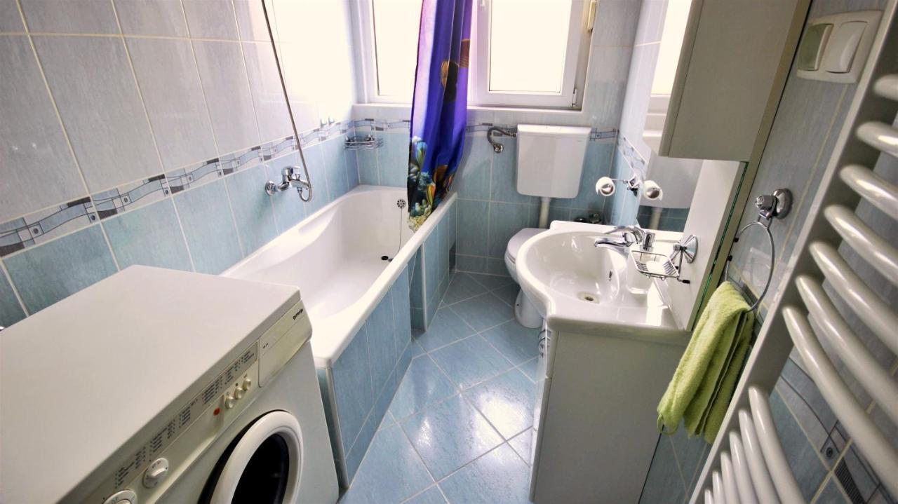 Apartment Anita Omiš Eksteriør bilde